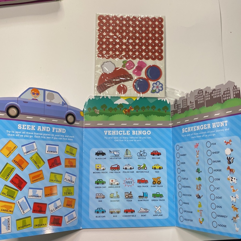 NWT Colouring bundle - Picture 12 of 12